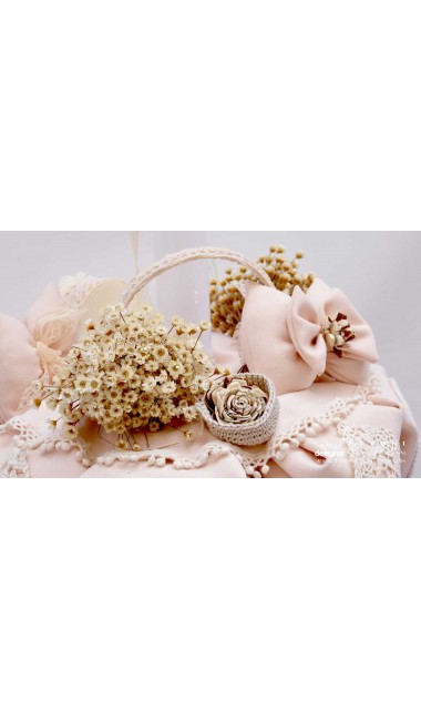 Lumanare de botez cu dantela bumbac crem si flori uscate Chic Flower 13